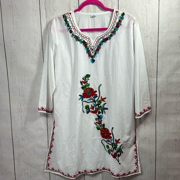 Unbranded Tops - Floral Embroidered White Cotton Beachy Womens Lightweight Tunic Top